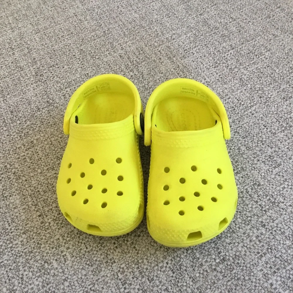 CROCS Kids Neon Yellow Classic Clog